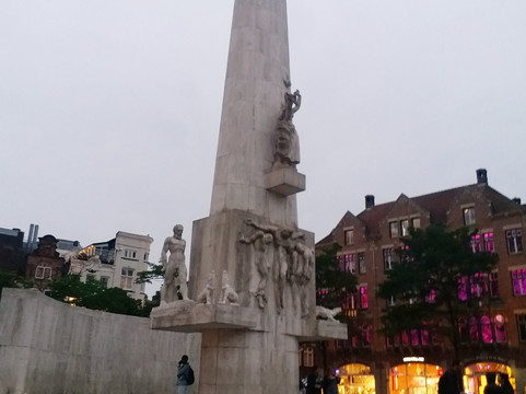 国家纪念碑-阿姆斯特丹必去景点