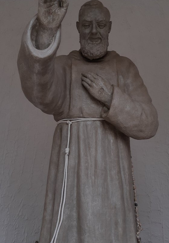 Gruta del Padre Pío-Salto必去景点