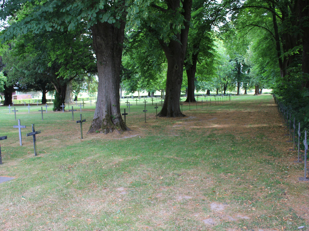 Deutscher Soldatenfriedhof Beaucamps景点图片