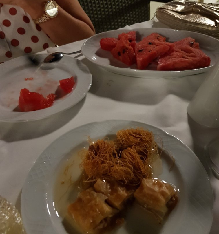 MIkes Apartments主图