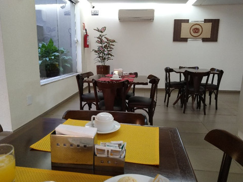 Avenida Park Hotel主图