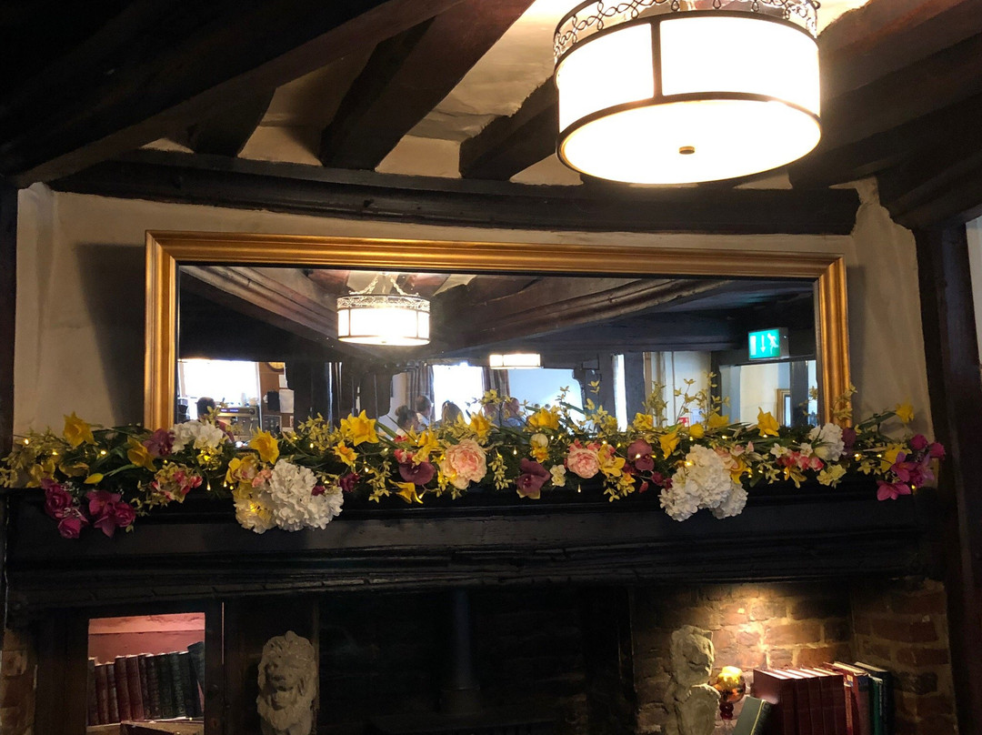 The Lion Hotel主图