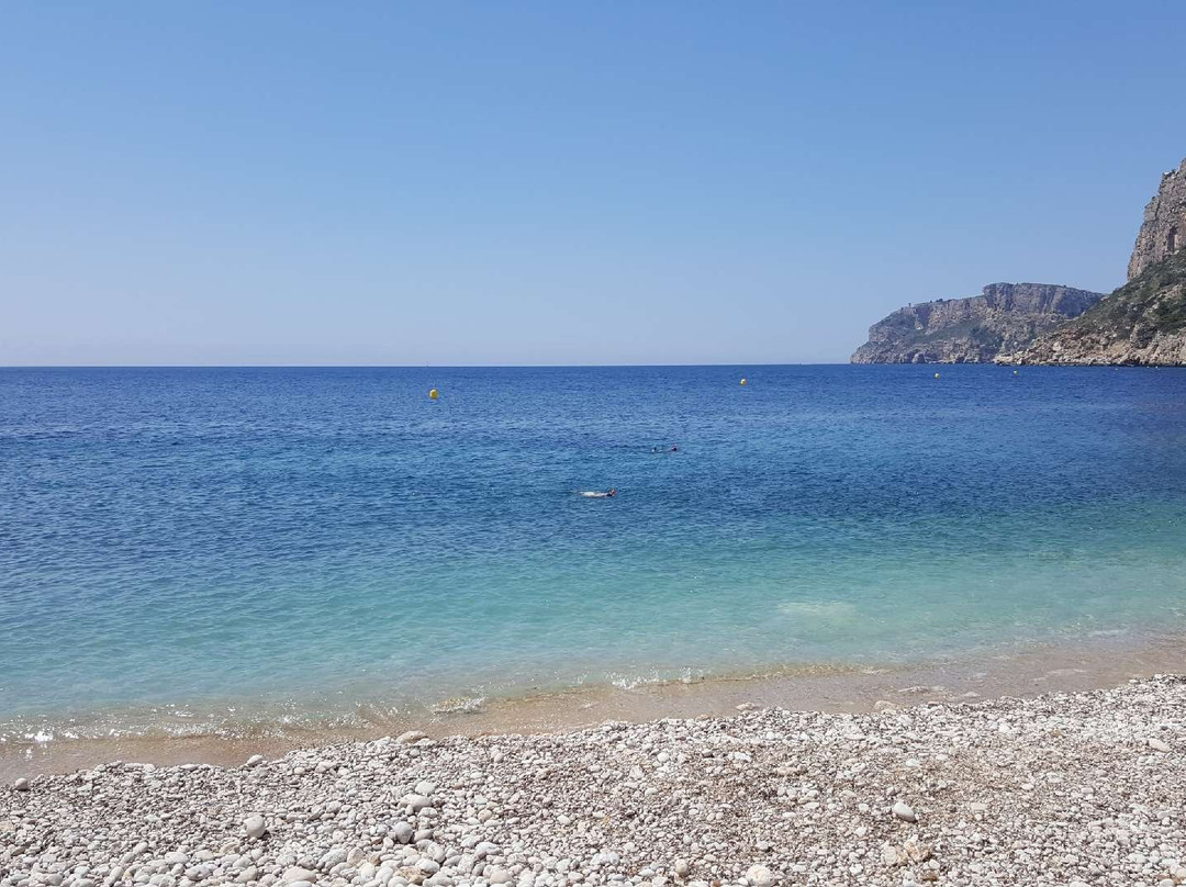 Cala Los Tiestos景点图片