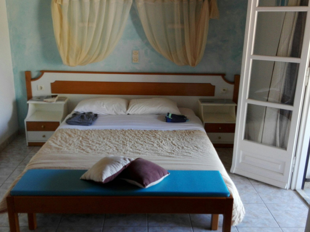 Babis Apartments & Studios Iremia主图