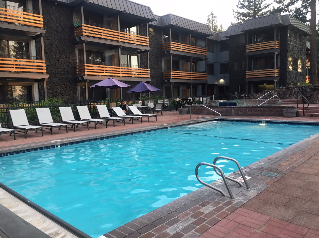 Hotel Azure Tahoe主图