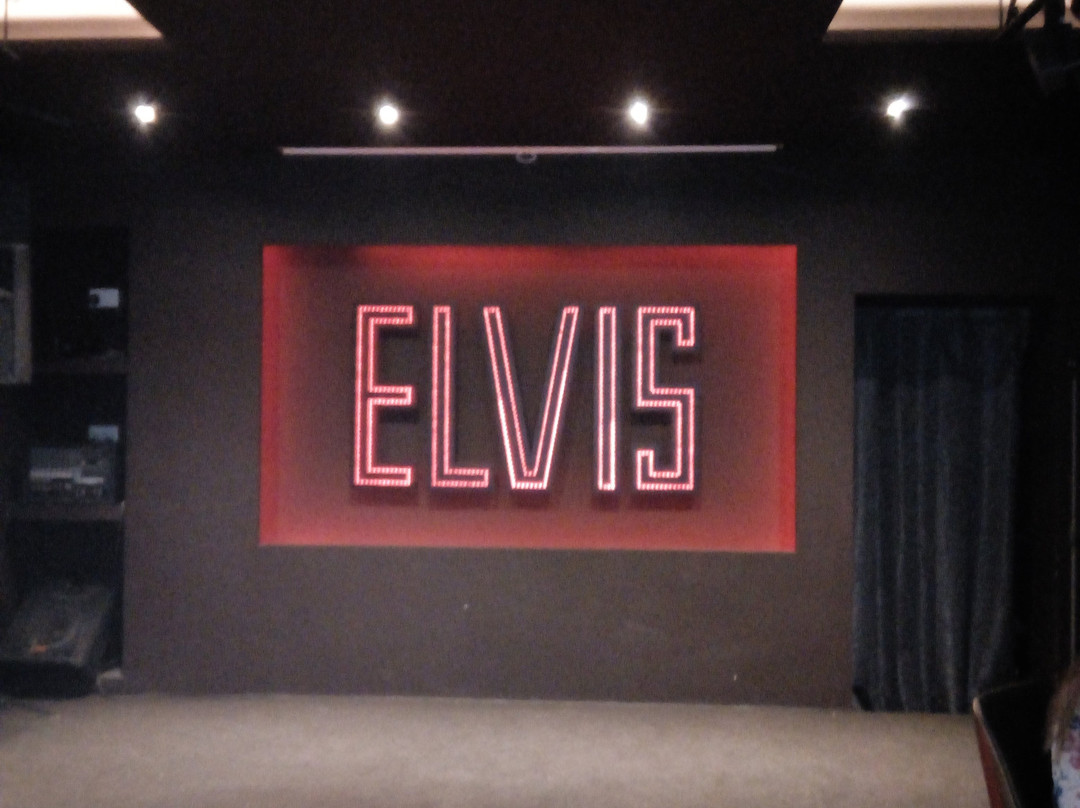 The Elvis Tribute Lounge景点图片