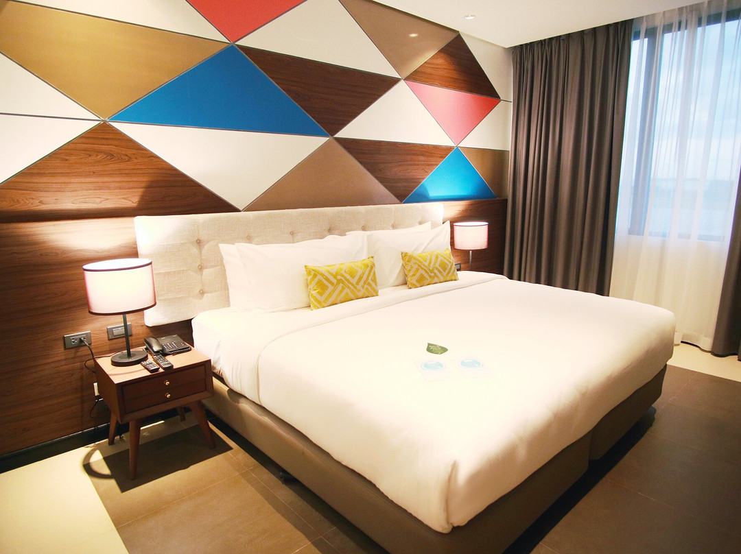 Summit Hotel Naga主图