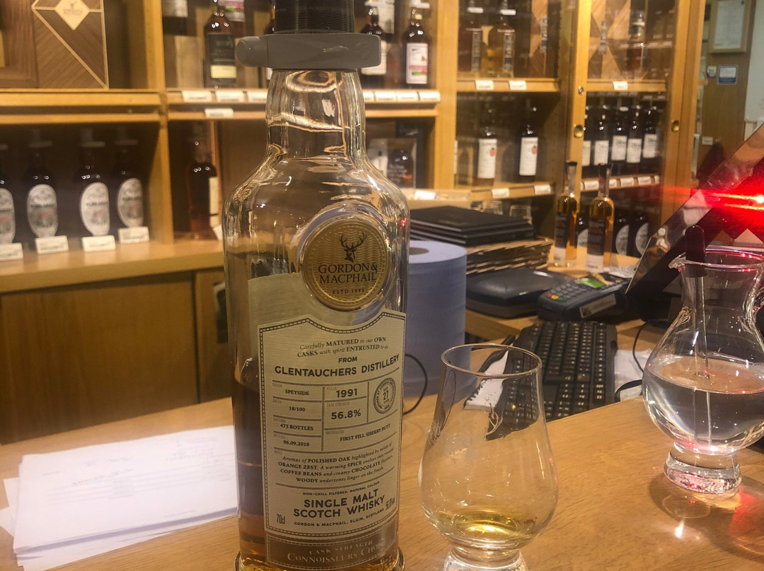 Gordon & MacPhail-埃尔金必去景点