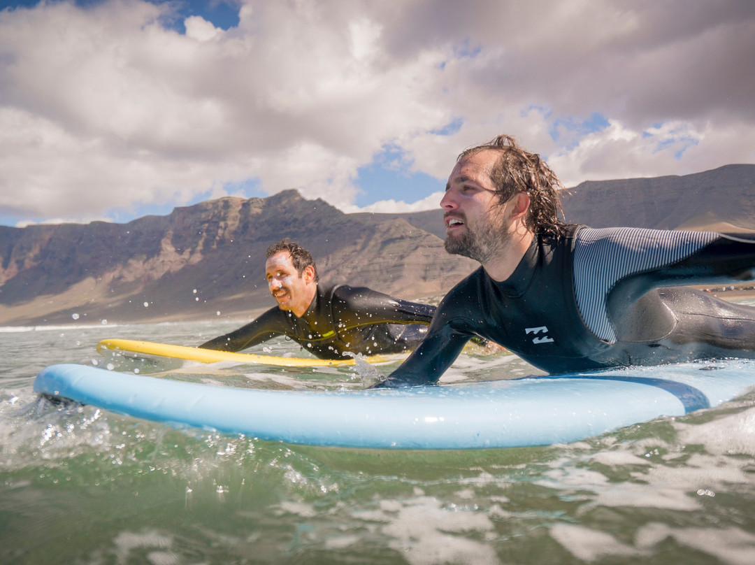 Lanzarote Surf School-Caleta de Famara必去景点