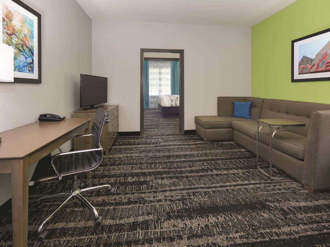 La Quinta Inn & Suites by Wyndham Tyler South主图