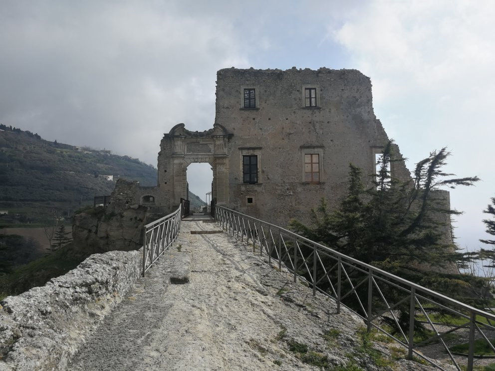 Castello Della Valle景点图片