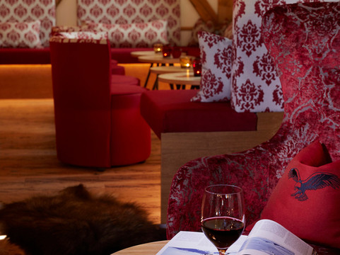 施瓦泽阿德勒酒店主图