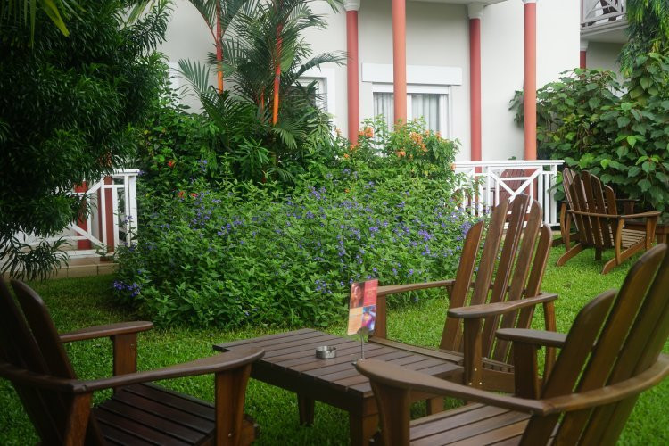 诺玛德公寓套房酒店主图