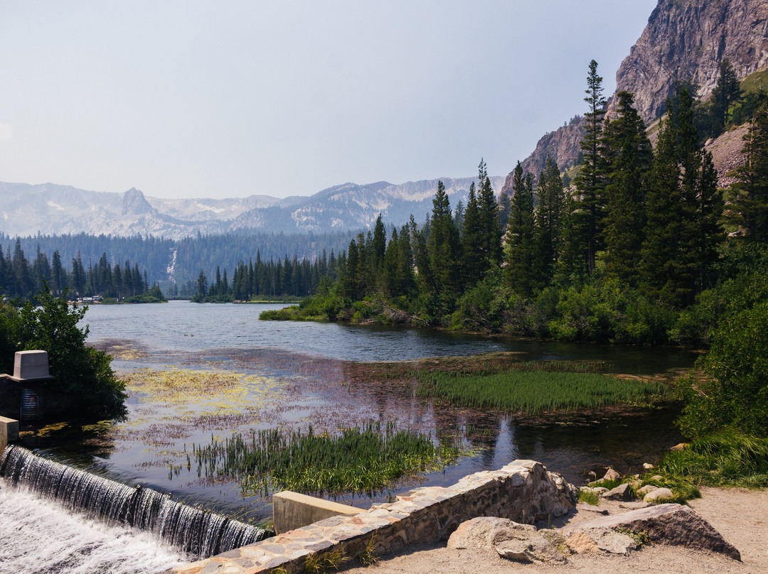 Twin Lakes Trails景点图片