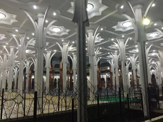 Agung Al Falah Mosque-占碑必去景点