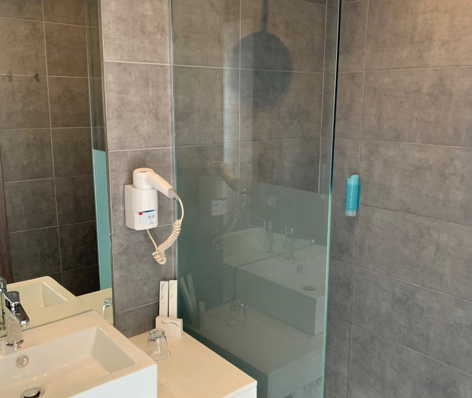 White Luxury Rooms主图