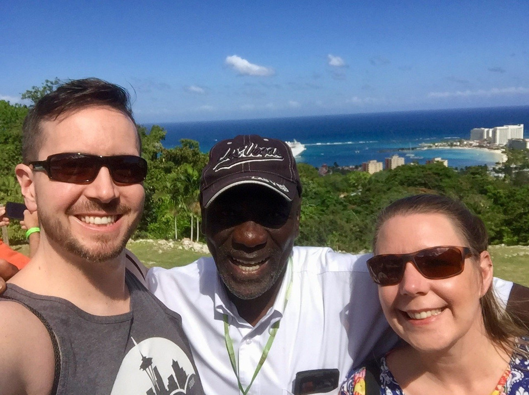 Irie Man Adventure Fun Tours-奥乔里奥斯必去景点