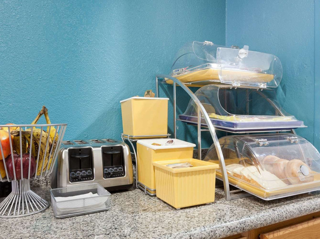 Days Inn by Wyndham Kenedy主图