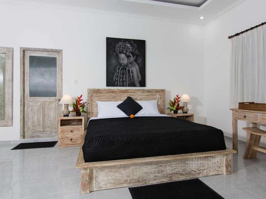 The Solo Female Traveler Network Guesthouse