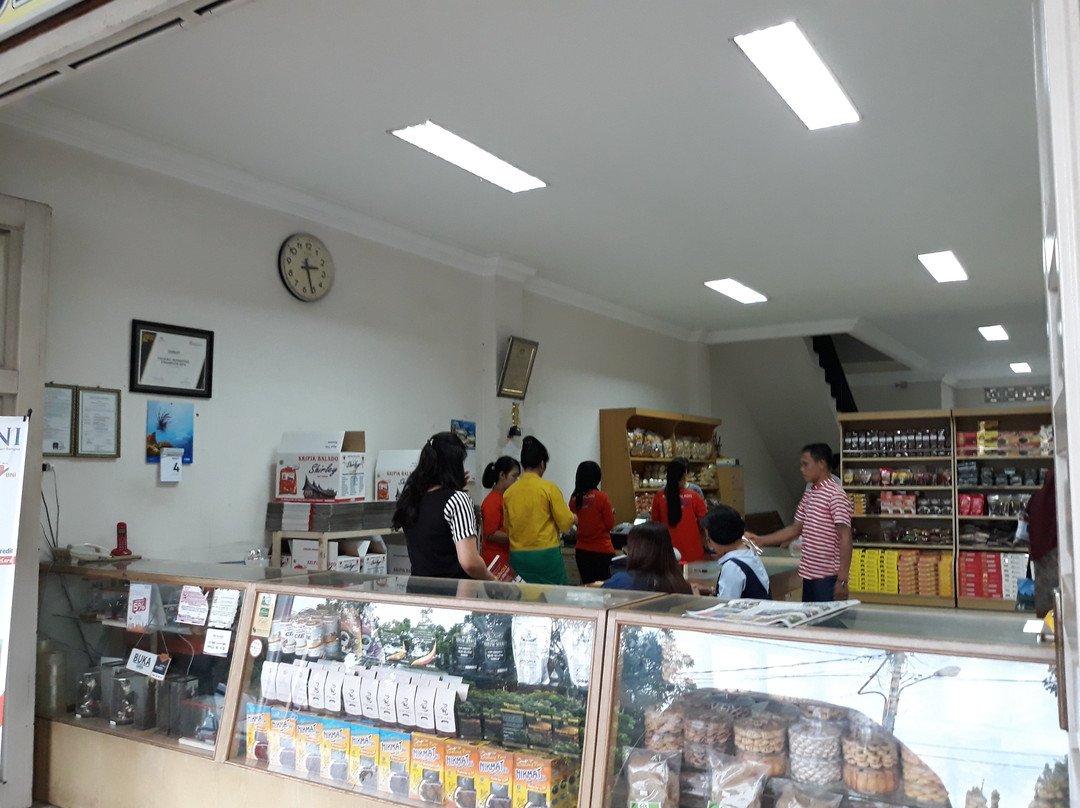 Kripik Balado Shirley-巴东必去景点