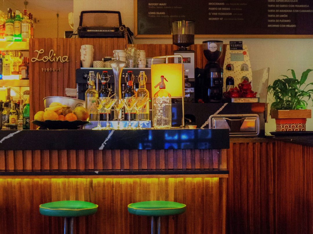Lolina Vintage Cafe