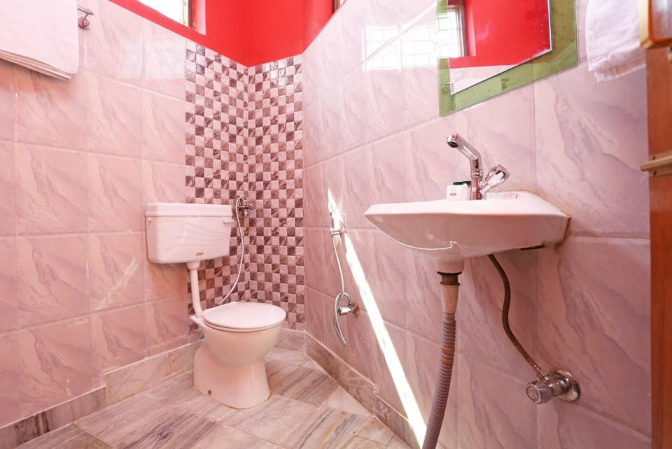 OYO 12133 Hotel Shanti主图