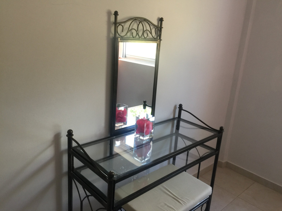 Ostria's House主图