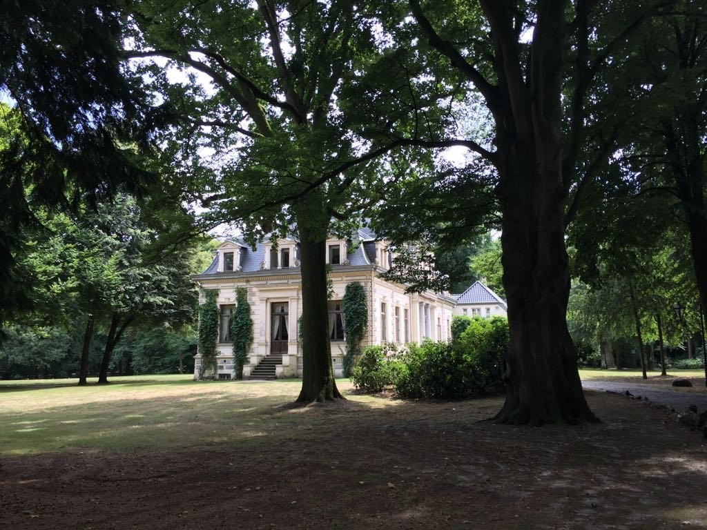 Jaderberg旅游景点-Herzogliches Palais Rastede