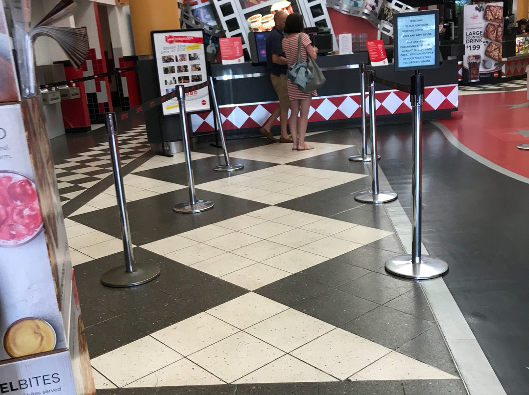 AMC Loews Stony Brook 17-Stony Brook必去景点