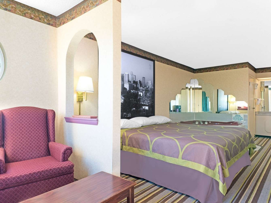 Super 8 by Wyndham Wapakoneta主图