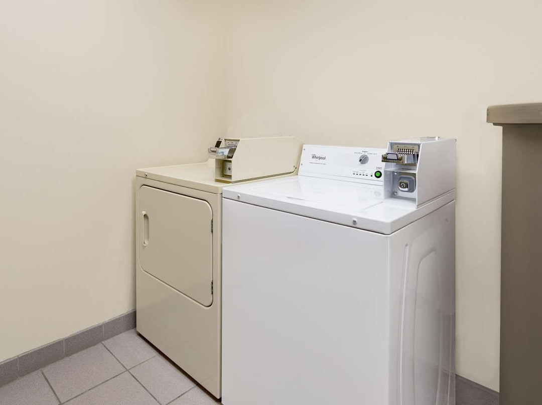 Super 8 by Wyndham Athens主图