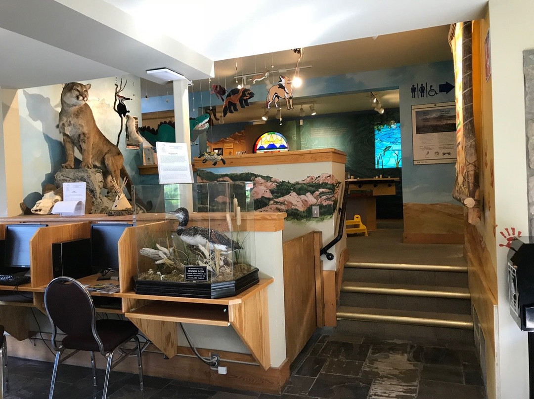 Kootenay National Park Visitor Centre景点图片