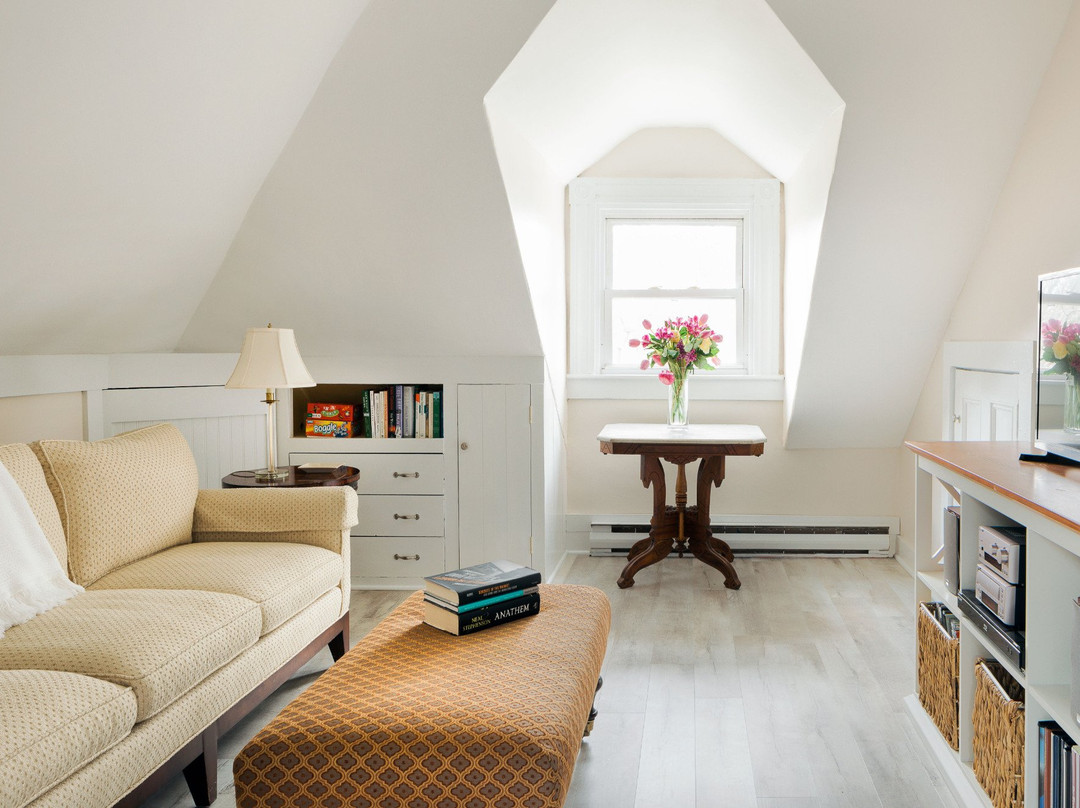 East Bay Bed & Breakfast主图