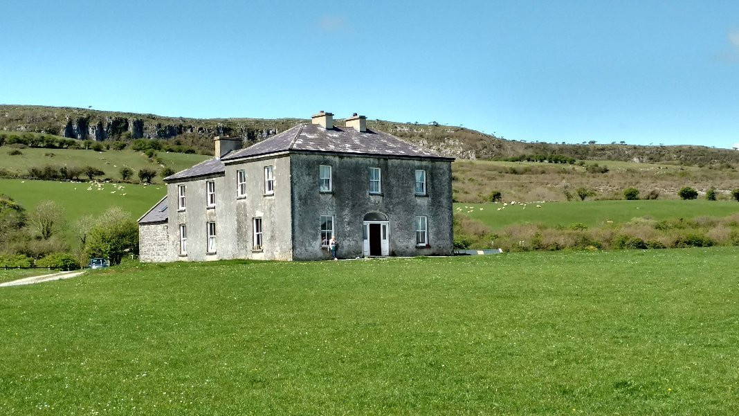 Father Ted's House景点图片