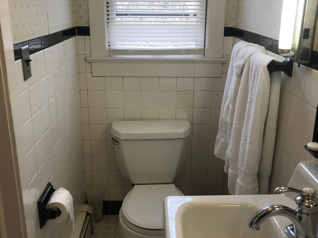 Bear Mountain Bridge Motel主图