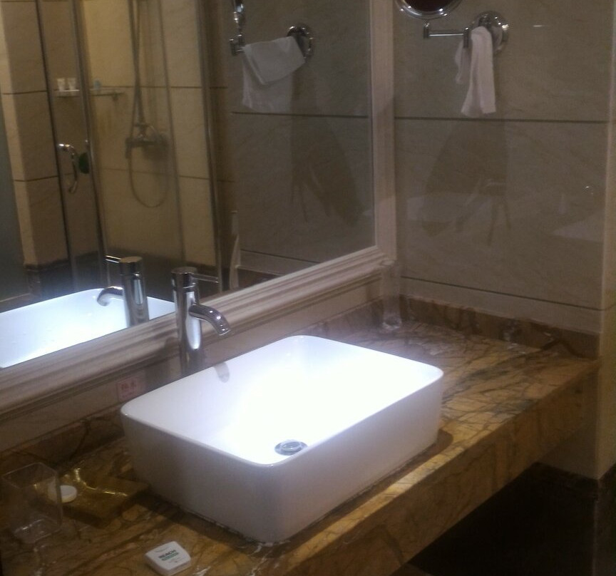 丹霞山叠云谷度假村主图