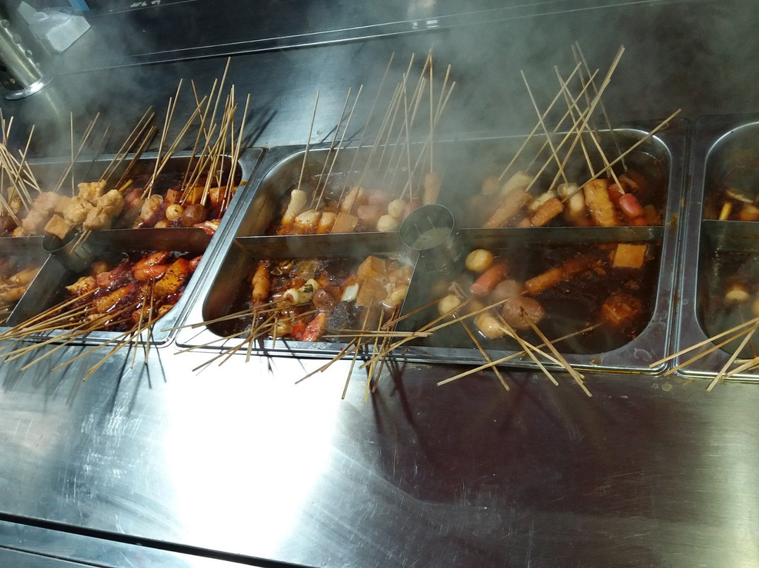 台东3路步行街购物区-青岛市必去景点