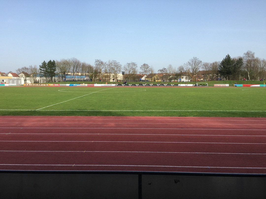 Grieskirchen旅游景点-Mauth Stadion