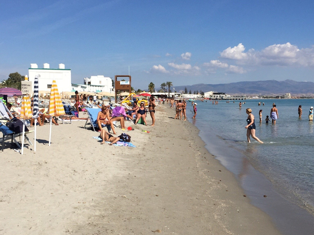 Beach Services Sa Sesta Poetto CA-卡利亚里省必去景点