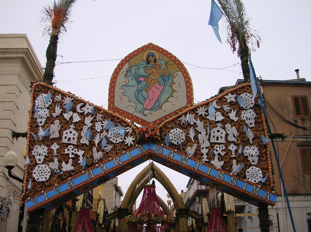 Archi Di Pasqua景点图片