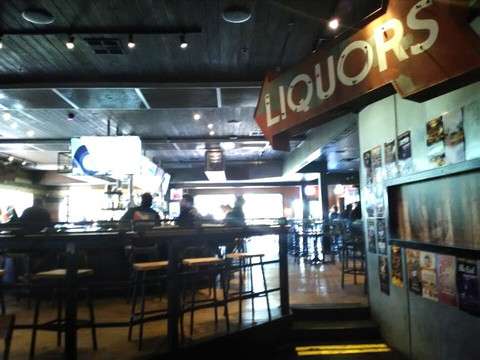 Gas Monkey Bar N' Grill-达拉斯必去景点