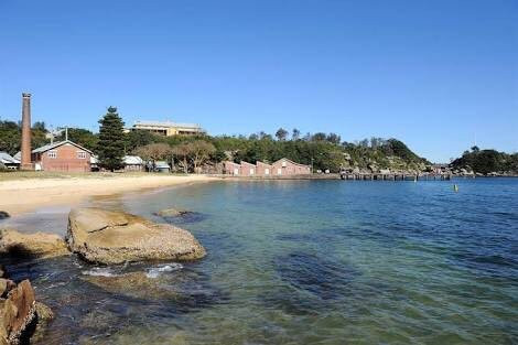 Quarantine Beach景点图片