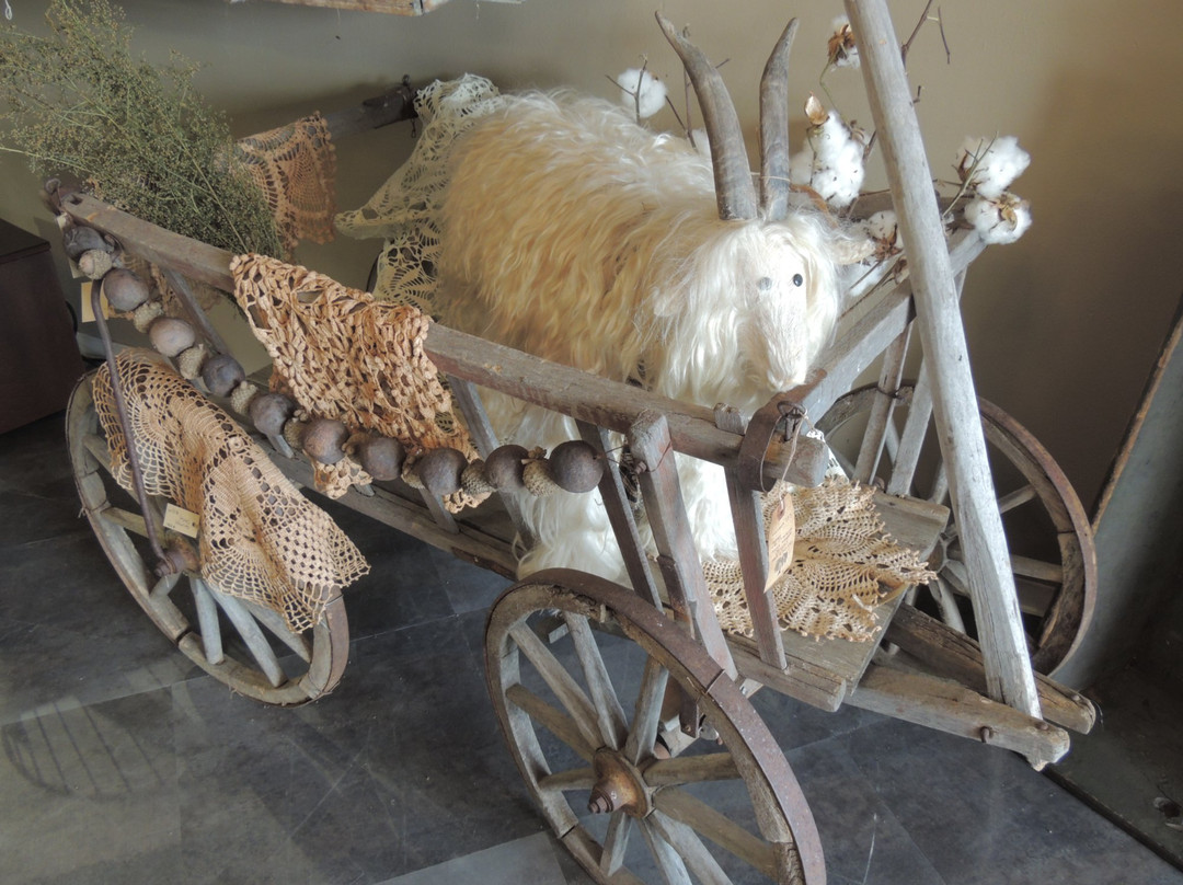 Half-Crocked Antiques-Bourbon必去景点