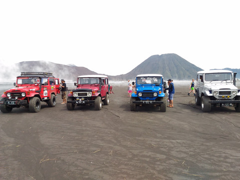 Sewa Jeep Bromo