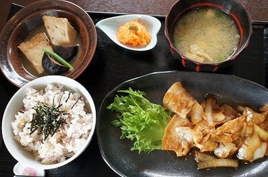 鎌仓市餐馆和美食-Cafe Haon