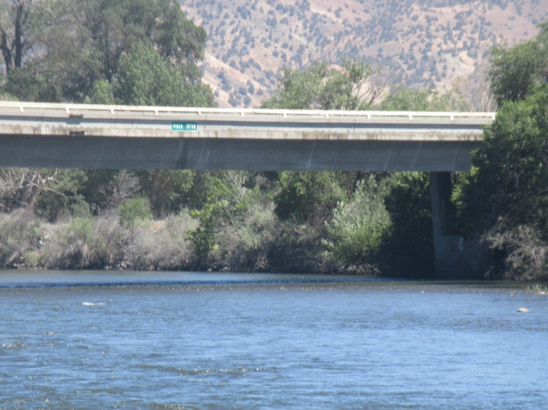 Mccarran Bridge-斯帕克斯必去景点