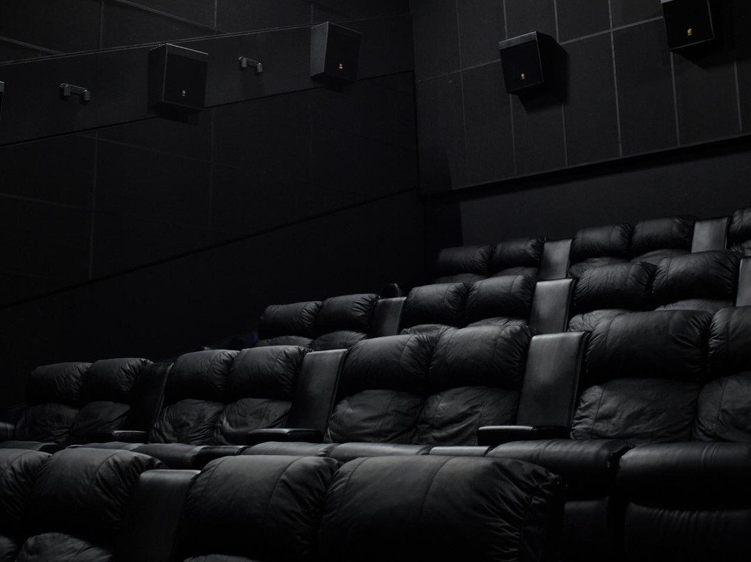 Multiplex-基辅必去景点