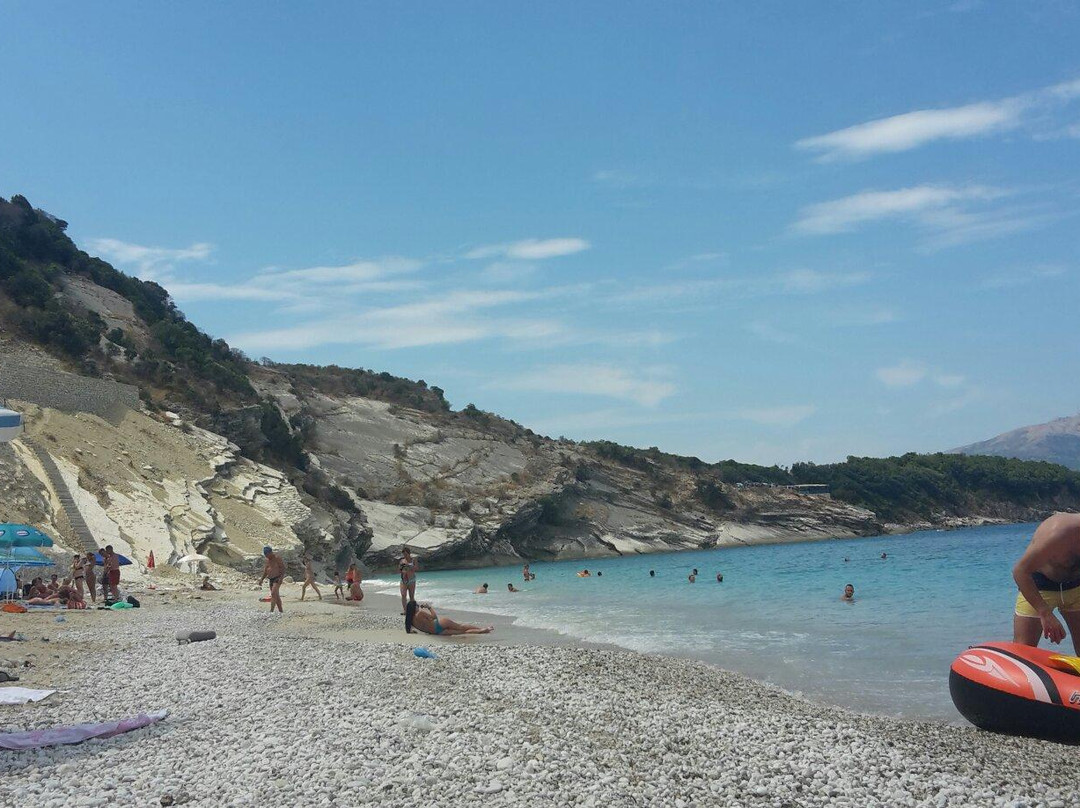 Mirror (Plazhi Pasqyra) Beach-沙兰德必去景点