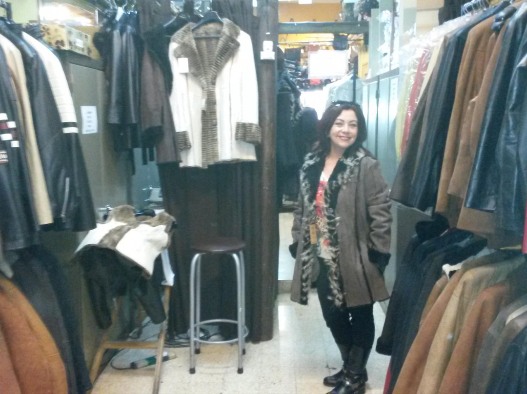 Cueros Armando Fabrica景点图片