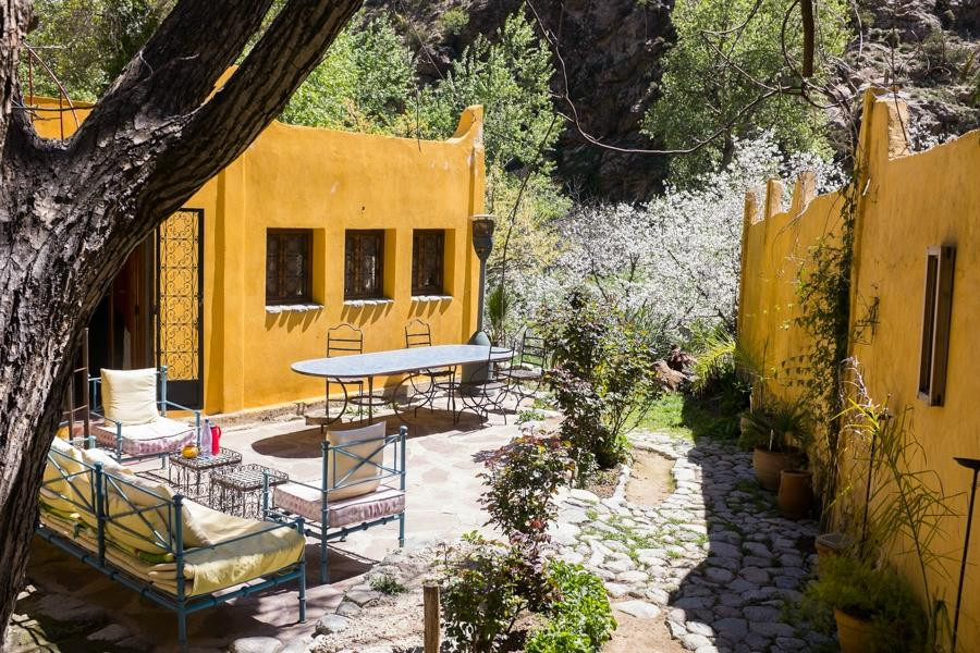 Au Bord de l'Eau主图